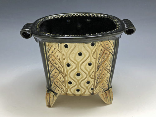 stoneware rectangle shaped pot by Ira Burhans